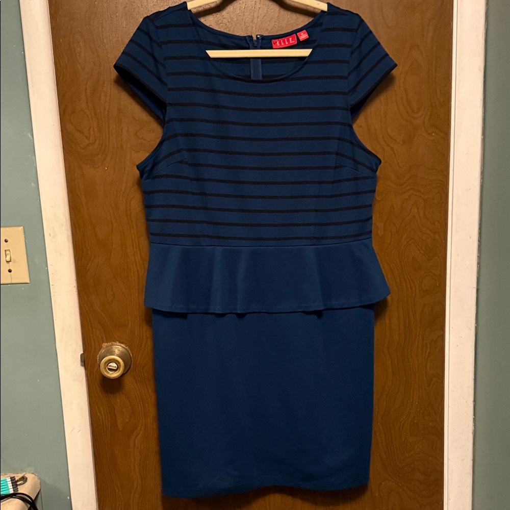 Elle Navy and Black Striped Cap Sleeve Dress Size XL